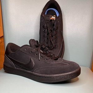 Nike SB Charge Men size 9